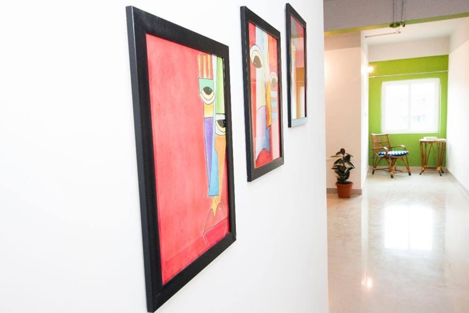 Buzz Quarter Hyderabad Bagian luar foto